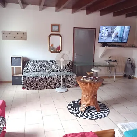 Confortable A 70 M² Avec Terrasse